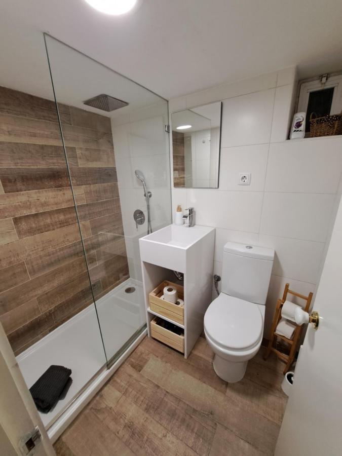 Charming Apartment Travessa Do Alcaide Lisbon Bagian luar foto