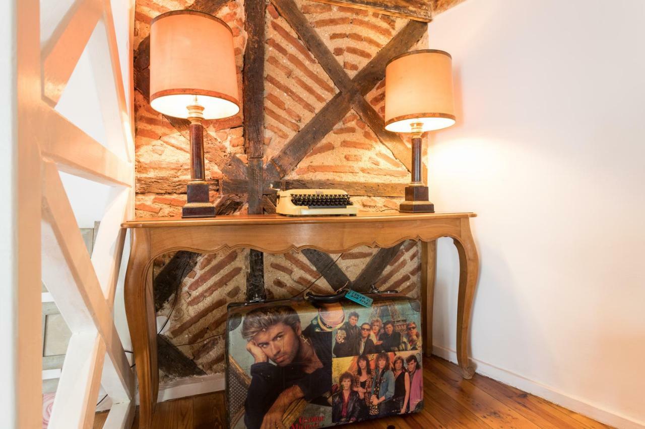 Charming Apartment Travessa Do Alcaide Lisbon Bagian luar foto